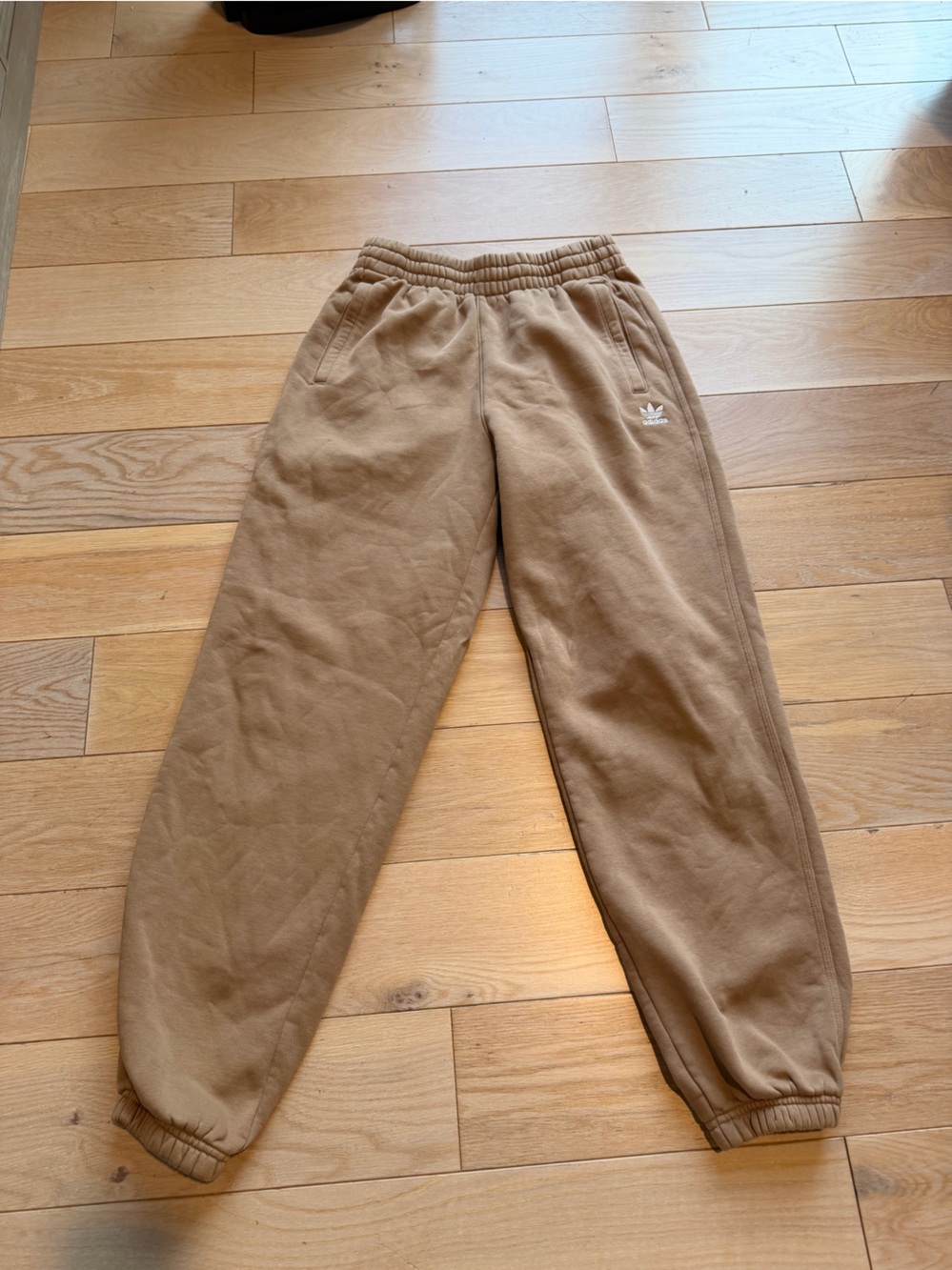 Adidas women’s baggy sweatpants small